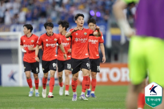 '티아고 결승골' 전북, 김천에 극적인 승리…강원은 울산에 2-0 승리